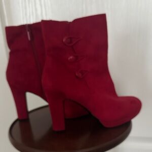 Impo red ankle boots 🔥